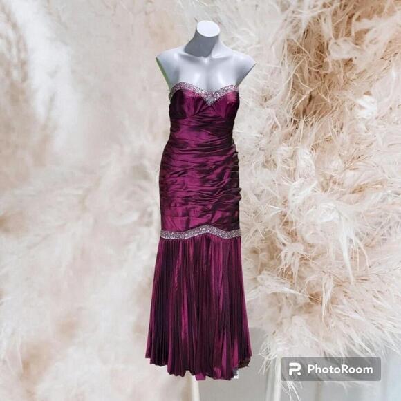 Kiss Kiss Formal Dresses & Skirts - Prom Beaded Mermaid Gown Kiss Kiss Formal Burgungy Party Size 14